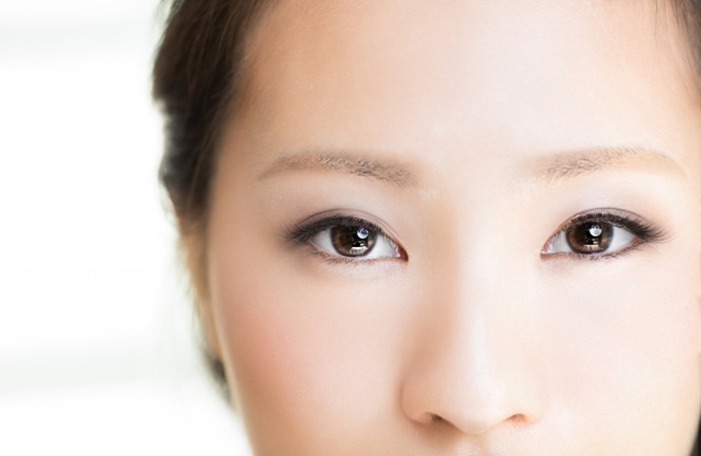 あか抜け眉を簡単に作るベストコスメ｜呉市でメイクを勉強するならsalonOnMyWay｜